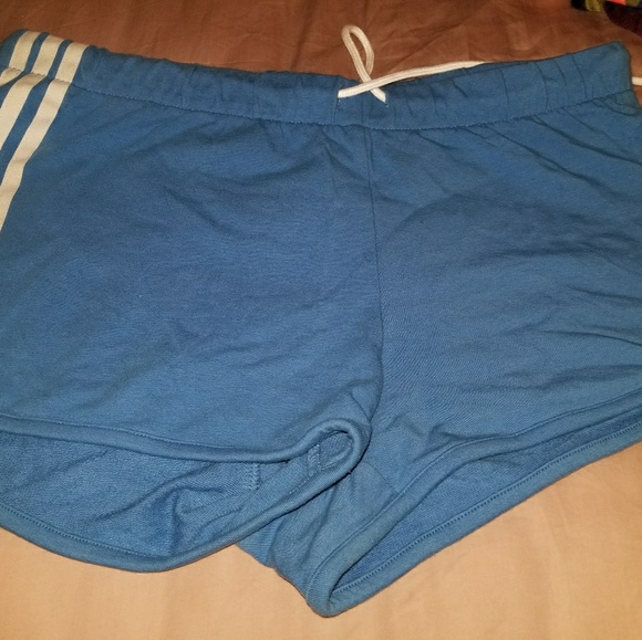 Adidas shorts - Picture 3 of 3